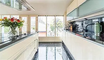 Kerkstraat Experience Hotel 4*